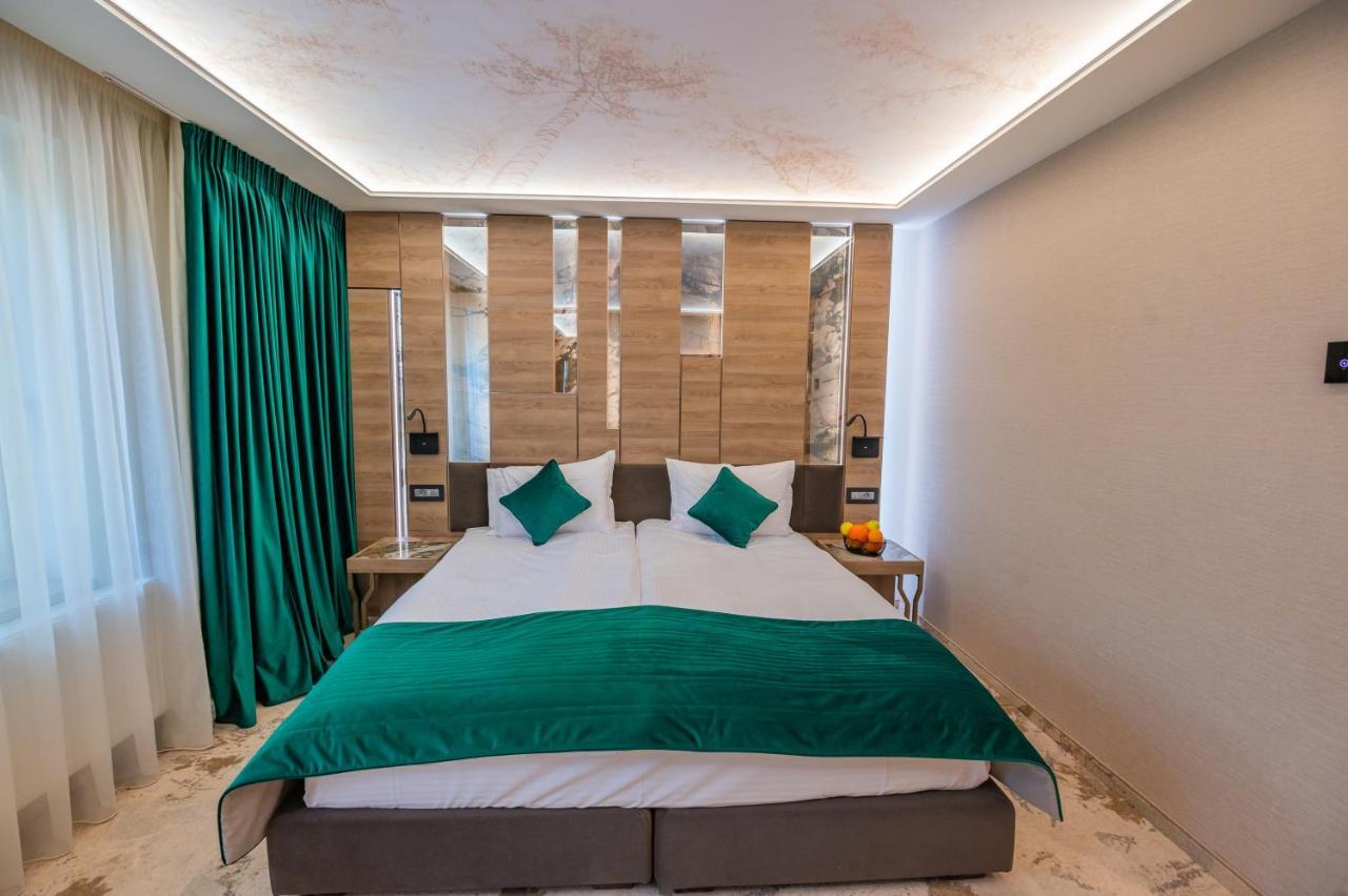 Hotel Codrisor Bistriţa エクステリア 写真